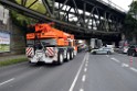 LKW blieb unter Bruecke haengen Koeln Ehrenfeld Innere Kanalstr Hornstr P004